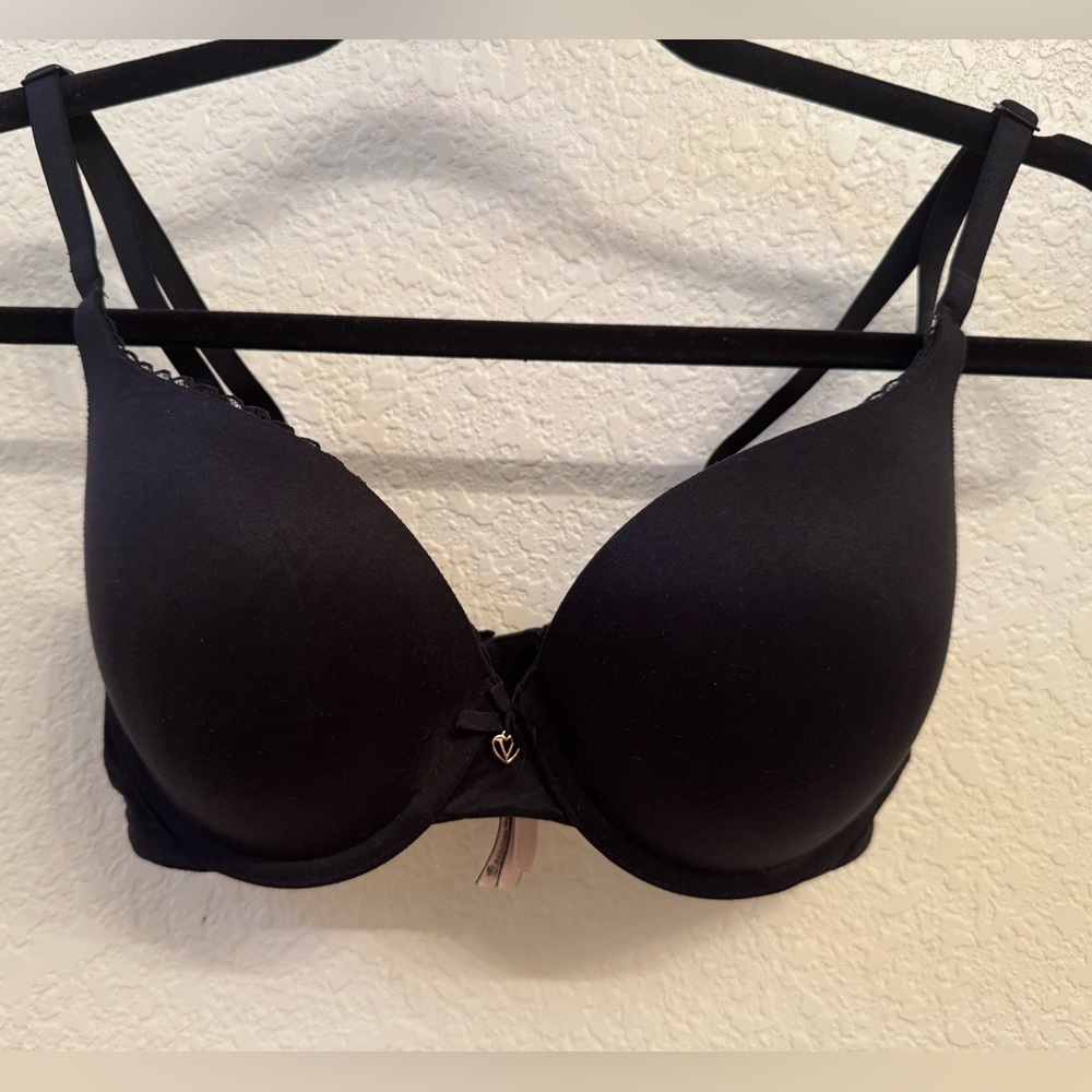 Victoria’s Secret body by Victoria perfect shape Black Bra size 32DD